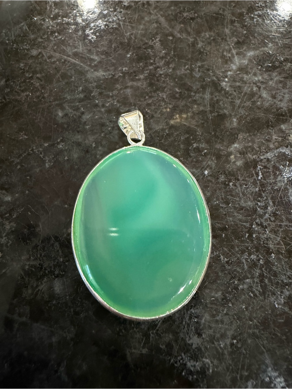 Green Oval Stone Pendant Necklace